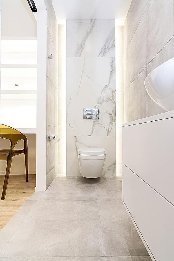Brand New Flat For 4 Ppl Next To Syntagma Sq. Lejlighed Athen Eksteriør billede